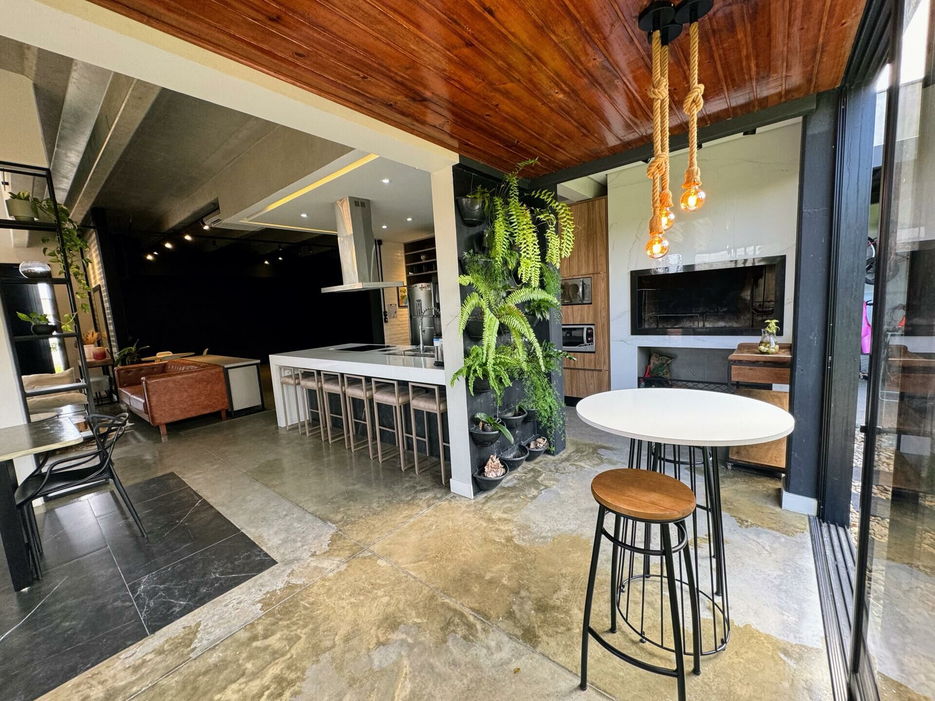 Imagem do Casa linda moderna mobiliada e decorada com 04 dormitórios sendo 02 suítes em Três Rios do Norte